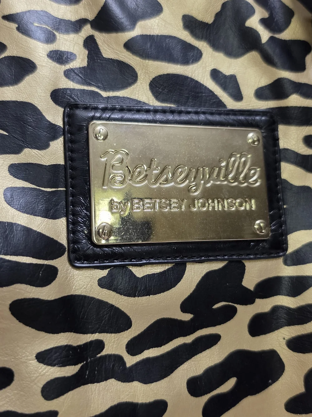 Betseyville by Betsey Johnson Laptop Bag Case Sleeve Gold Metallic Leopard Y2K